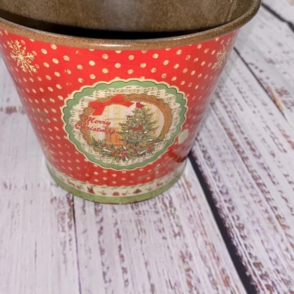 Small Christmas decorative pot for a tree or plant - Picture 3 of 4